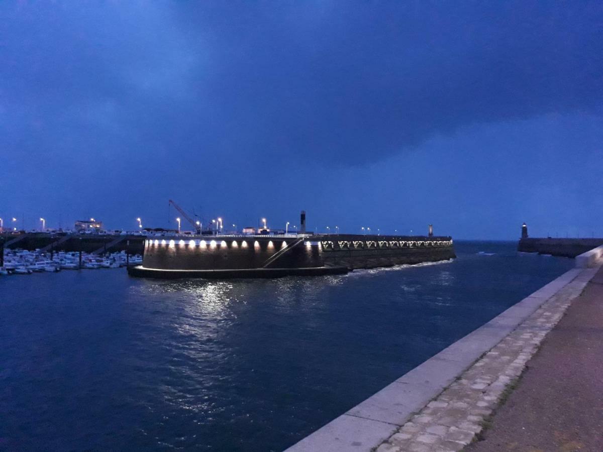 フェカンLe Quai Sudアパートメント エクステリア 写真